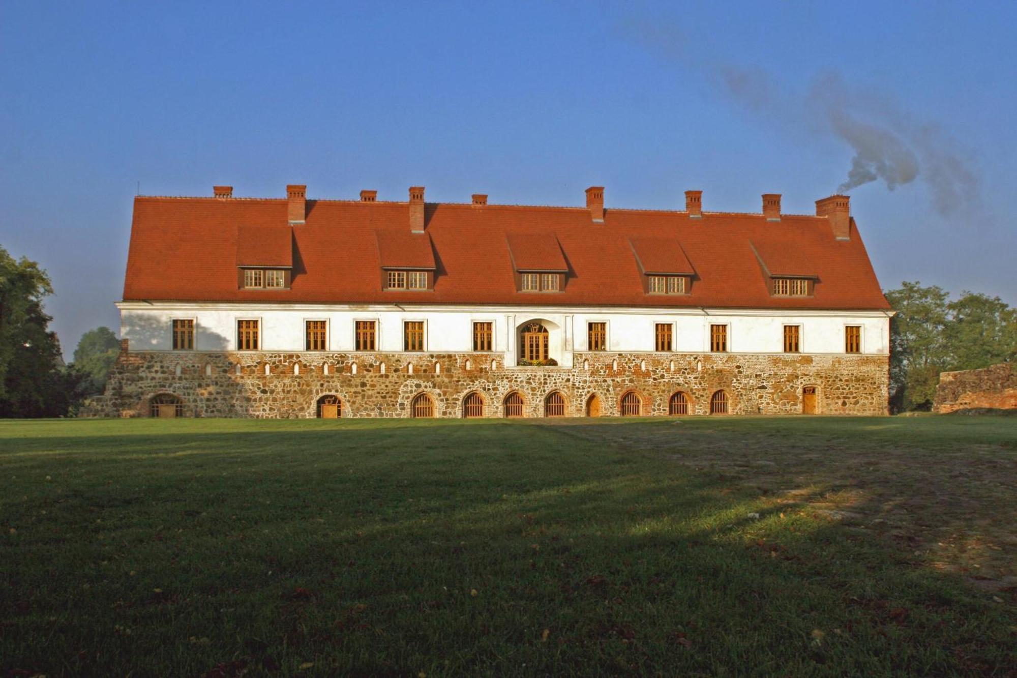 Klasztor Cedynia Hotel Экстерьер фото